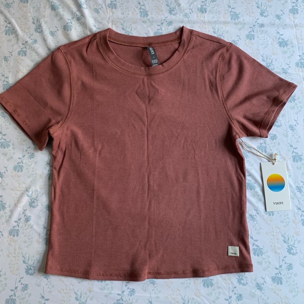 Vuori Women’s Fitted Tee
